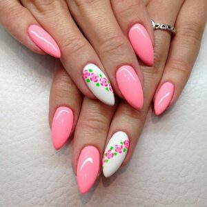 Read more about the article SunsetNails: Transforming Lakewood’s Nail Art Scene